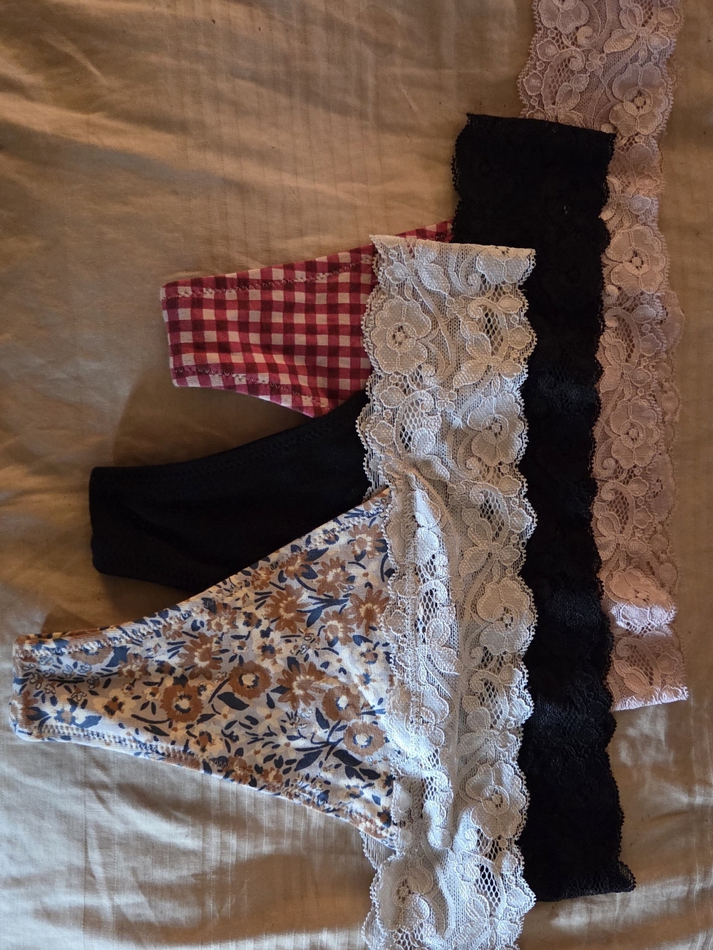 ✖️NWOT- (3pck) Pact Organic- Lace-Trim Thongs